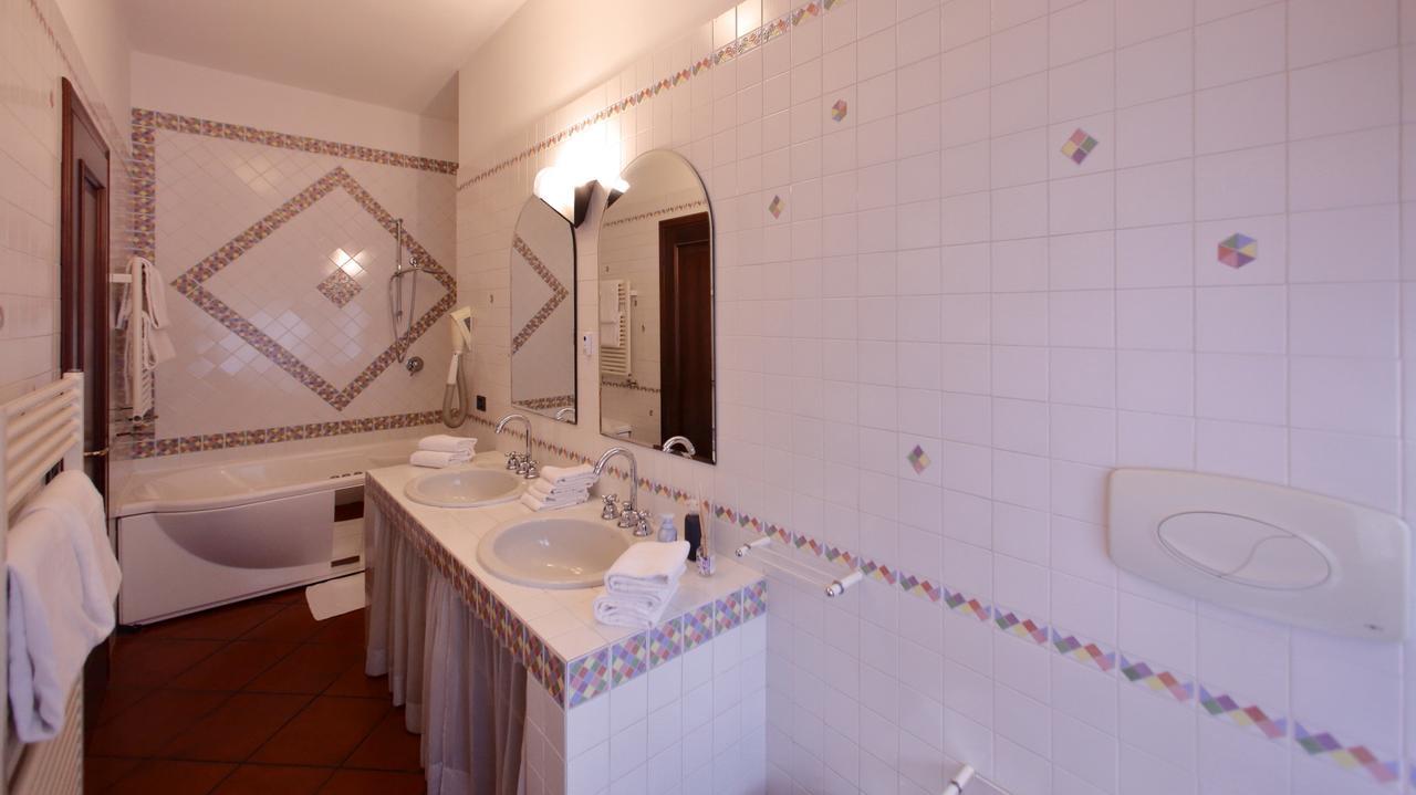 B&B Domus シルミオーネ エクステリア 写真