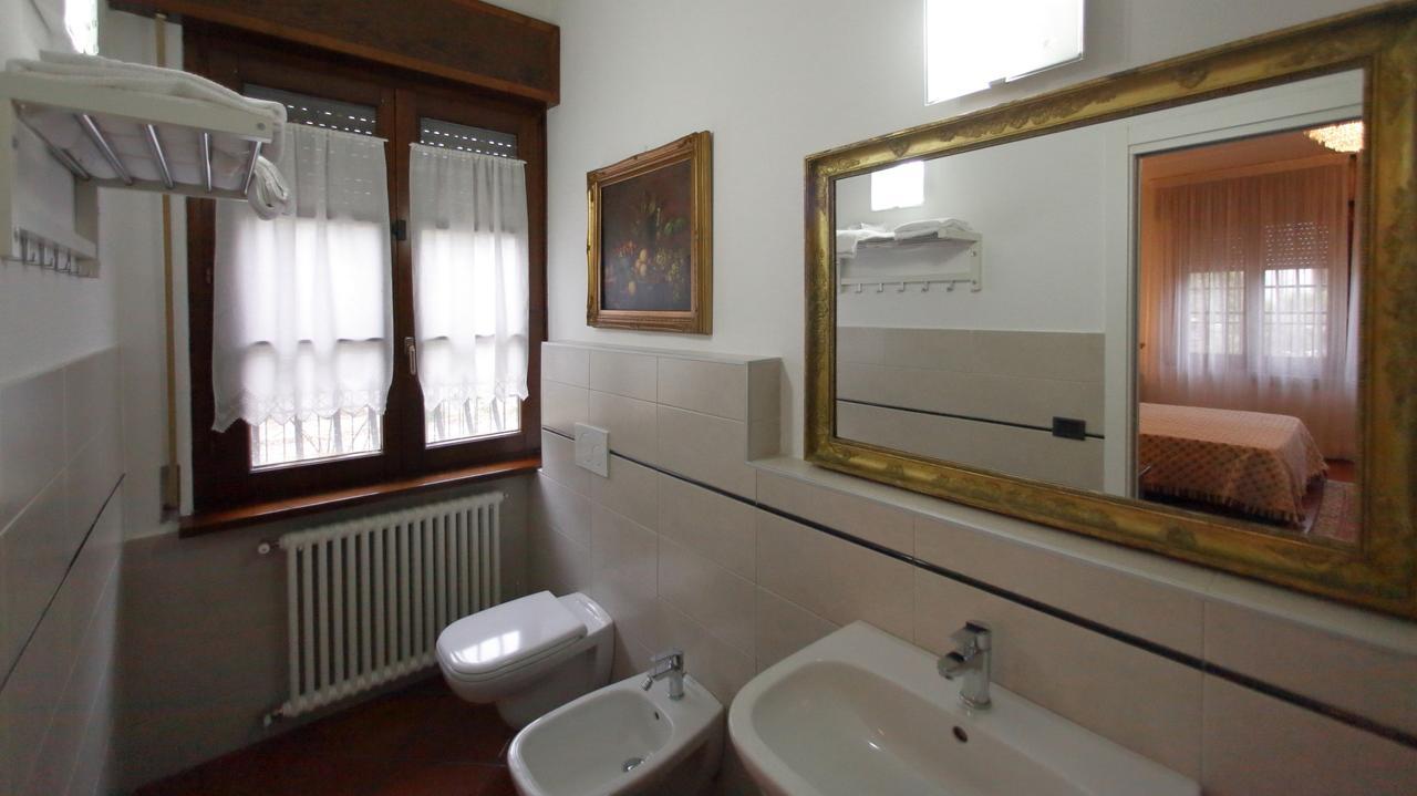 B&B Domus シルミオーネ エクステリア 写真